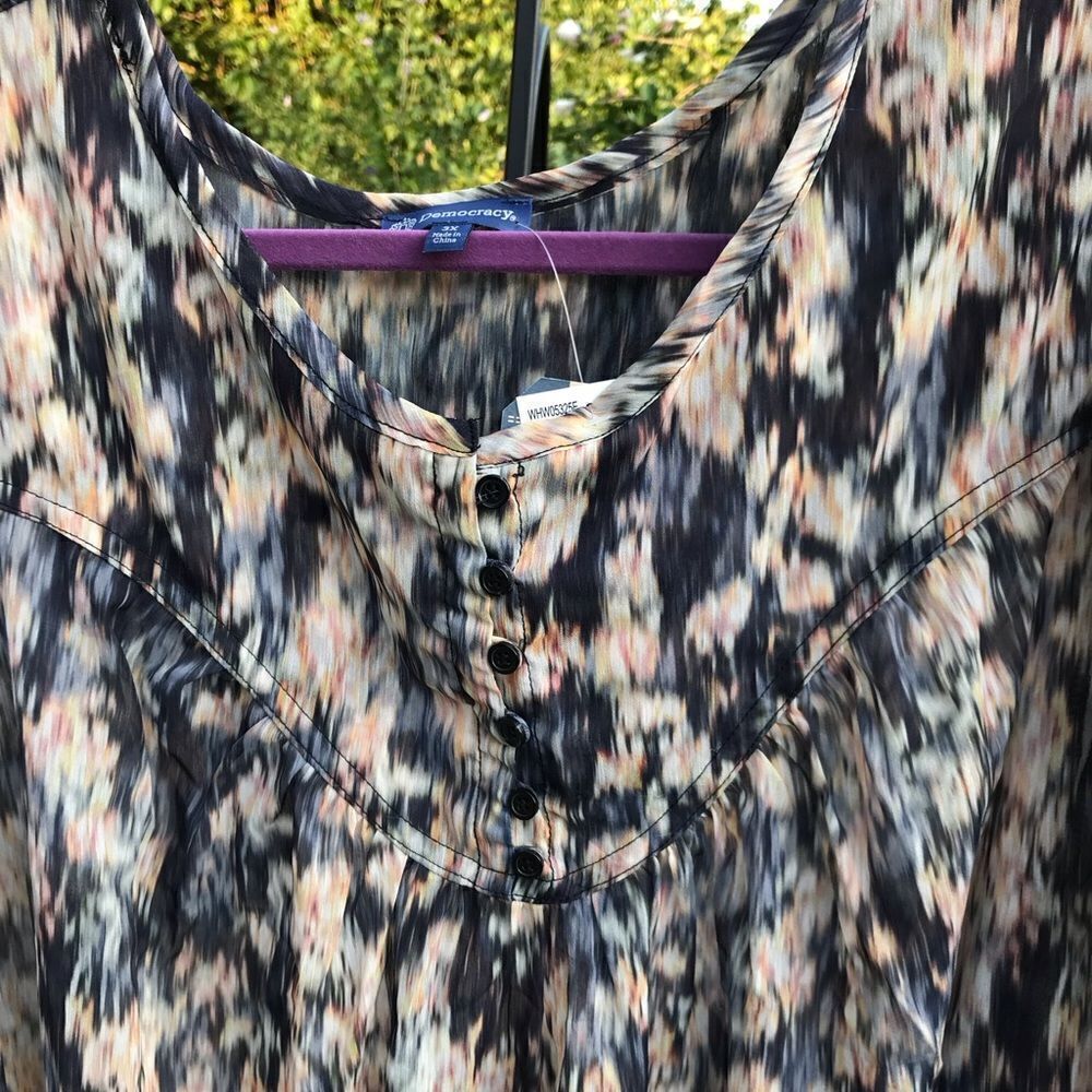 Democracy Blouse - Picture 9 of 9